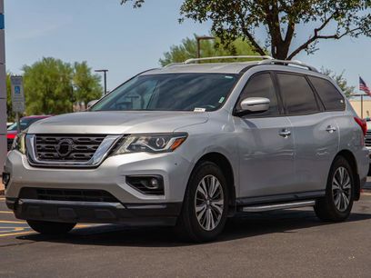 Used 2017 Nissan Pathfinder SV