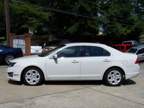 Used 2010 Ford Fusion SE FWD image 5