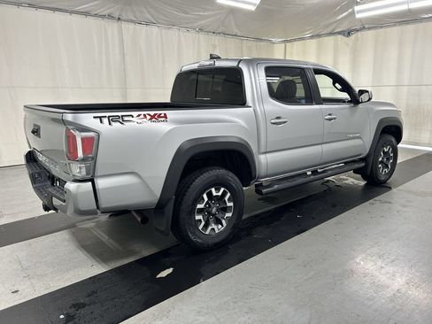 Used 2023 Toyota Tacoma TRD Off-Road w/ TRD Premium Off Road Package AWD/4WD image 2