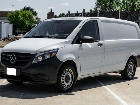 Used 2018 Mercedes-Benz Metris image 6