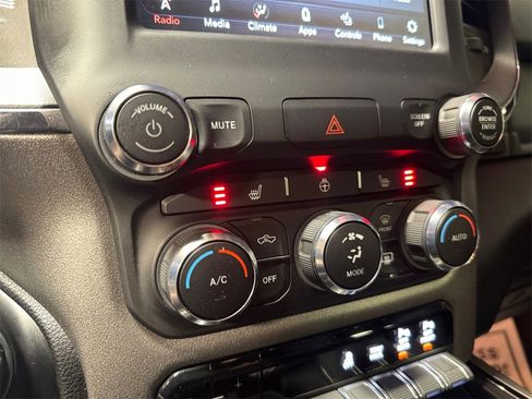 Used 2021 RAM 1500 Big Horn w/ Built-to-serve Edition image 30