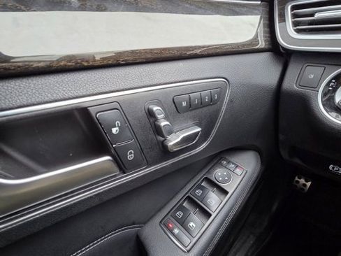 Used 2015 Mercedes-Benz E 350 4MATIC Sedan image 15