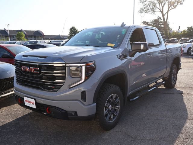 Used 2024 GMC Sierra 1500 AT4 w/ Technology Package AWD/4WD image 3