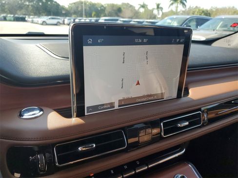 Used 2020 Lincoln Aviator Reserve w/ Elements Package Plus image 27