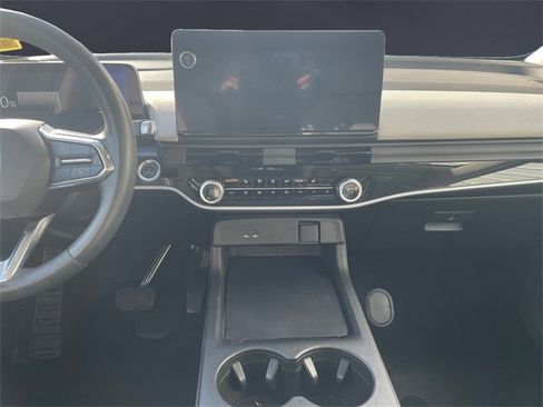 Certified 2024 Honda Prologue EX image 11