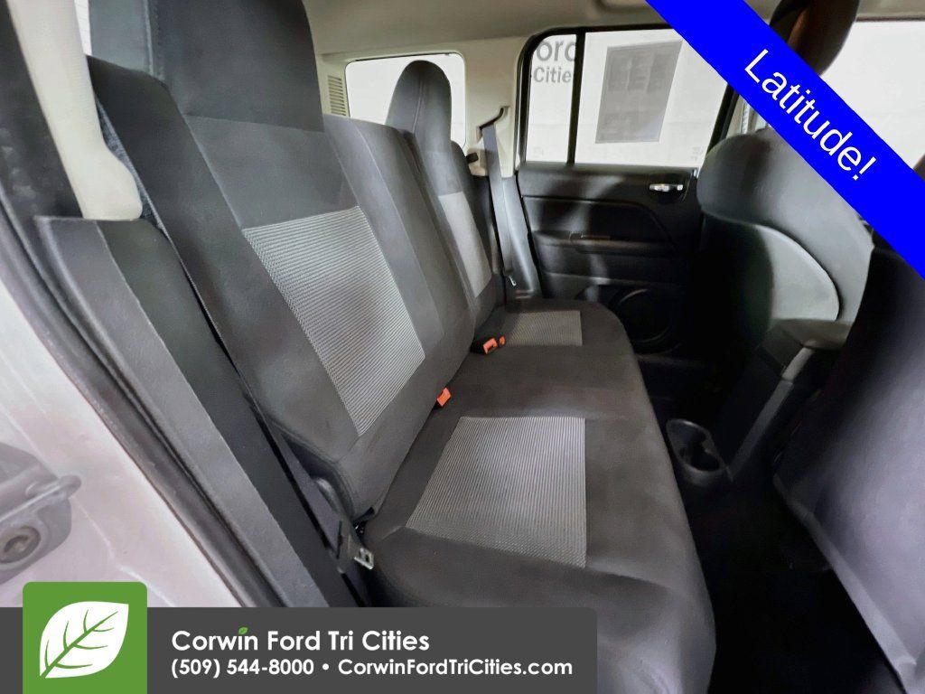 Used 2011 Jeep Patriot Latitude AWD/4WD image 16