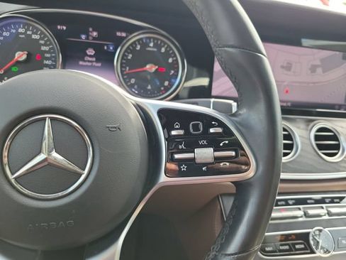Used 2019 Mercedes-Benz E 300 image 22