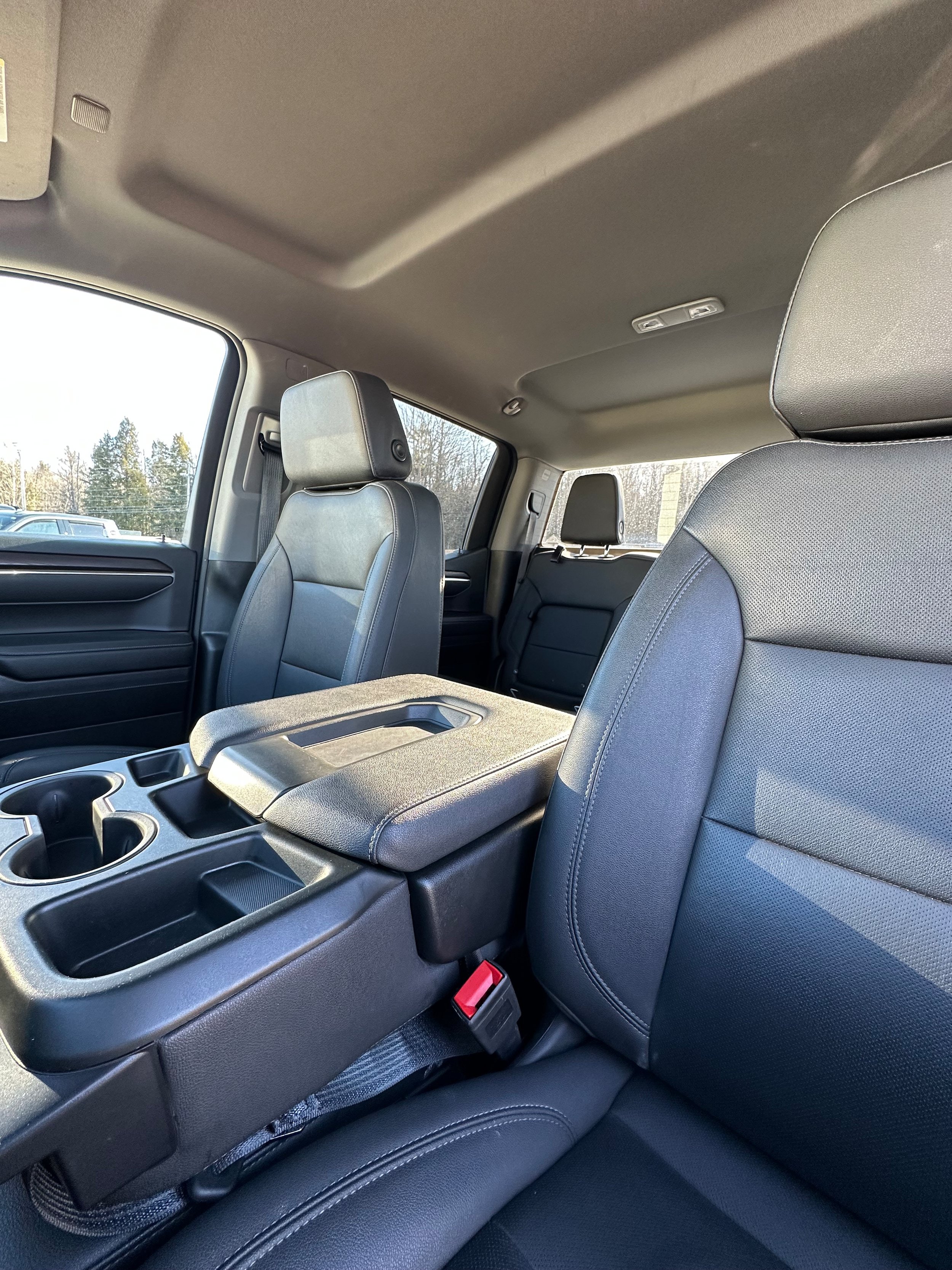 Used 2024 GMC Sierra 1500 SLT AWD/4WD image 11