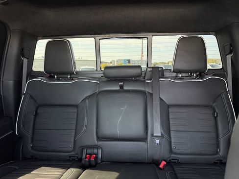 Used 2024 GMC Sierra 2500 AT4X AWD/4WD image 47