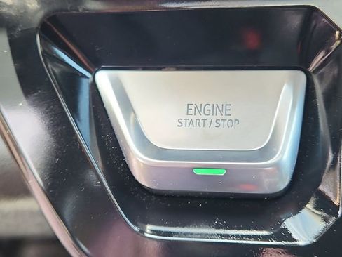 Used 2025 GMC Sierra 1500 Denali w/ Technology Package AWD/4WD image 31
