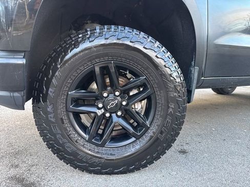 Used 2020 Chevrolet Silverado 1500 Custom Trail Boss w/ Custom Convenience Package AWD/4WD image 11