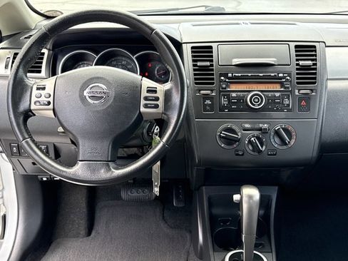 Used 2010 Nissan Versa SL w/ Premium Pkg image 7