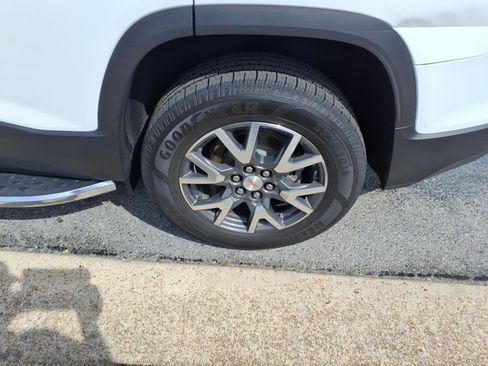 Used 2021 GMC Acadia SLE FWD image 7