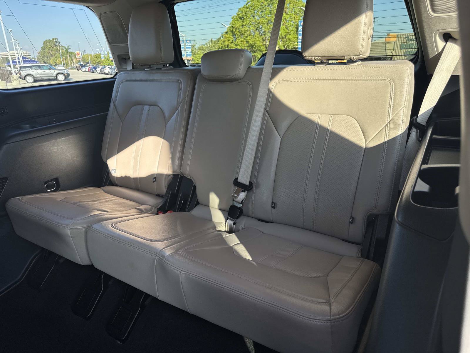 Used 2024 Ford Expedition Limited RWD image 13