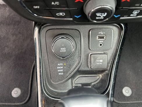 Used 2020 Jeep Compass Limited image 26