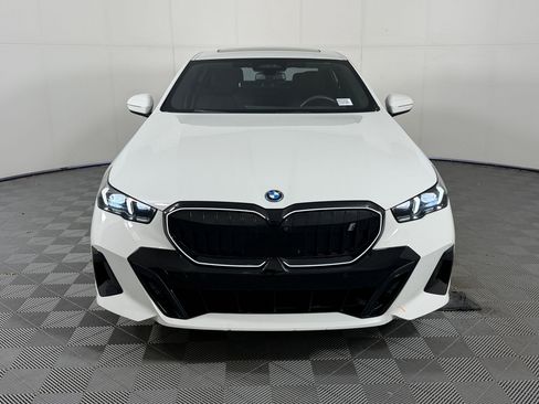 Used 2024 BMW i5 eDrive40i w/ M Sport Package image 6