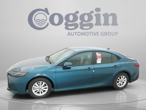 Certified 2026 Toyota Camry LE w/ Convenience Package FWD image 3
