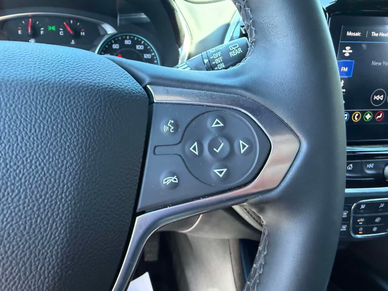 Used 2023 Chevrolet Traverse LT AWD/4WD image 25