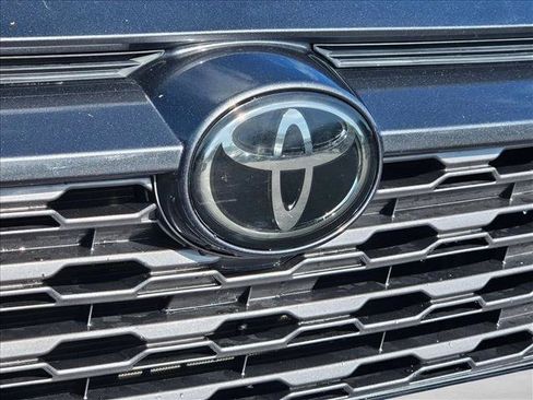 Used 2021 Toyota RAV4 Limited FWD image 5