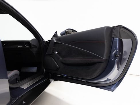 Used 2021 Ferrari Roma RWD image 16