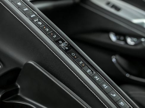 Used 2022 Chevrolet Corvette Stingray w/ Z51 Performance Package image 35