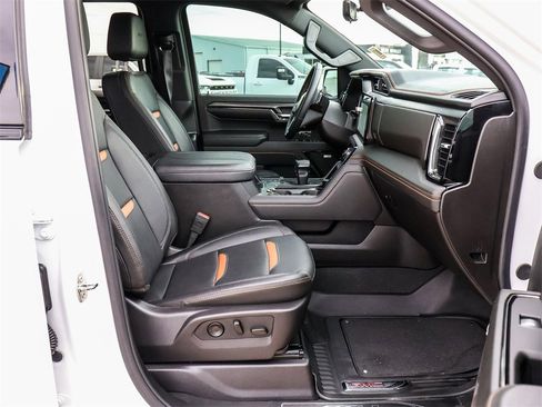 Used 2024 GMC Sierra 1500 AT4 w/ Technology Package image 16