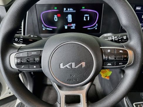 Certified 2023 Kia Sportage LX AWD/4WD image 11