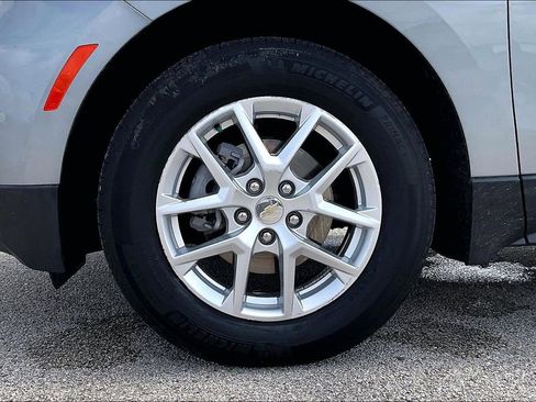 Used 2024 Chevrolet Equinox LT FWD image 35