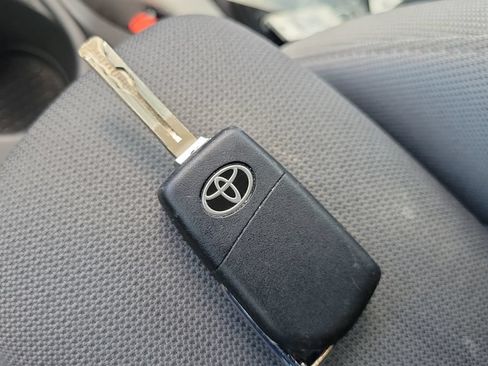 Used 2025 Toyota Corolla LE FWD image 22