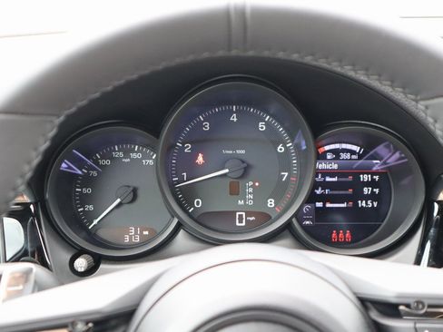 New 2025 Porsche Macan image 26