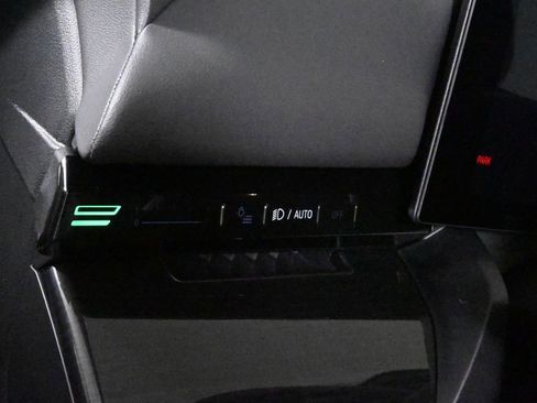 Used 2026 BMW 530i xDrive w/ Premium Package image 26