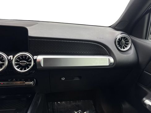 Used 2025 Mercedes-Benz GLB 250 4MATIC image 56