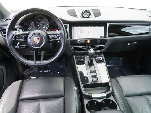 Used 2023 Porsche Macan AWD/4WD image 20