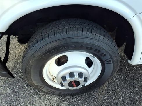 Used 2021 GMC Savana 3500 Extended w/ Power Convenience Package image 21