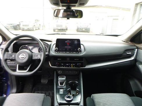 Used 2023 Nissan Rogue SV AWD/4WD image 9
