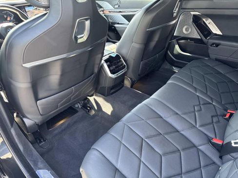 Certified 2023 BMW 760i xDrive w/ Executive Package AWD/4WD image 14