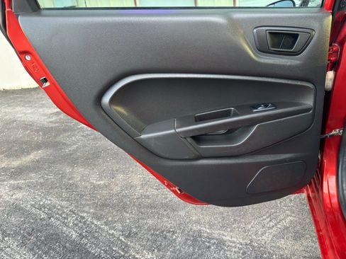 Used 2018 Ford Fiesta SE image 7