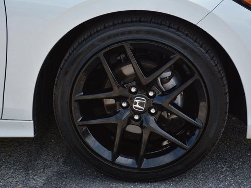 Used 2025 Honda Civic Sport image 33