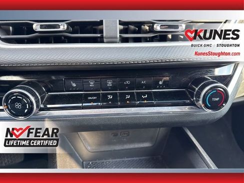 Used 2025 Chevrolet Equinox LT image 27