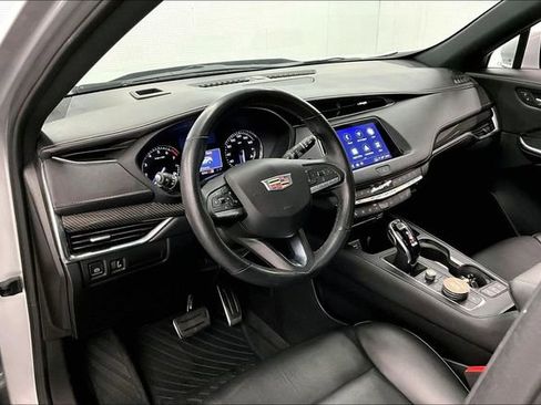 Used 2022 Cadillac XT4 Sport AWD/4WD image 16
