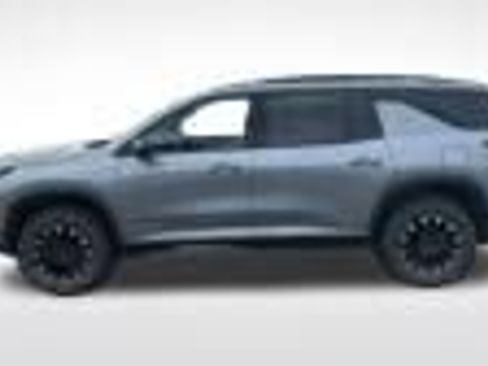 Used 2025 Chevrolet Traverse Z71 w/ Driver Confidence Package image 9