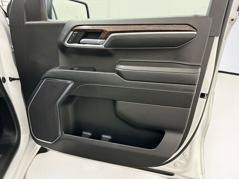 Used 2024 GMC Sierra 1500 Elevation image 33