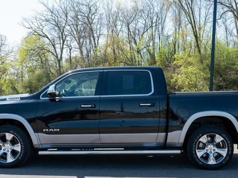 Used 2020 RAM 1500 Laramie AWD/4WD image 9