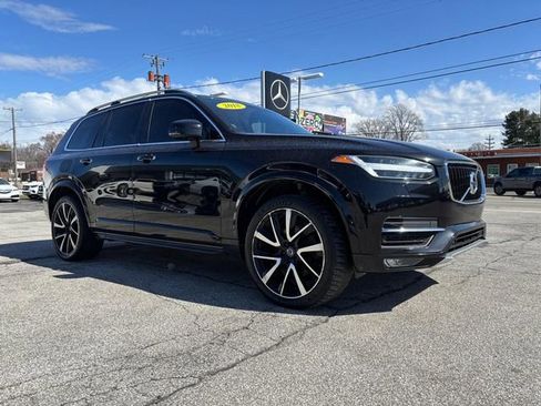 Used 2018 Volvo XC90 T6 Momentum w/ Convenience Package image 4