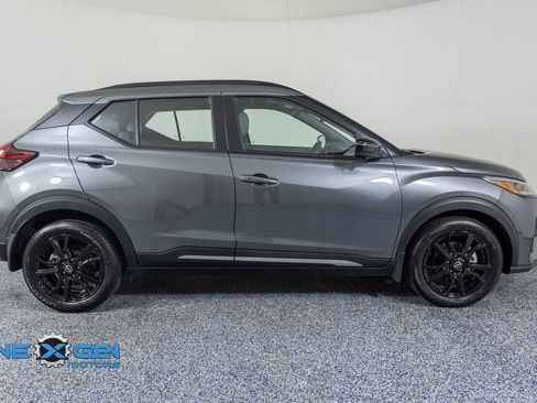 Used 2024 Nissan Kicks SR w/ SR Premium Package FWD image 8
