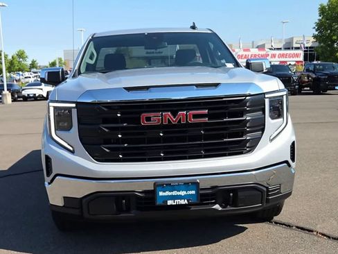 Used 2022 GMC Sierra 1500 Pro w/ Convenience Package AWD/4WD image 3