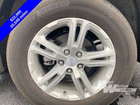 Used 2023 GMC Terrain SLE w/ Driver Convenience Package FWD image 16