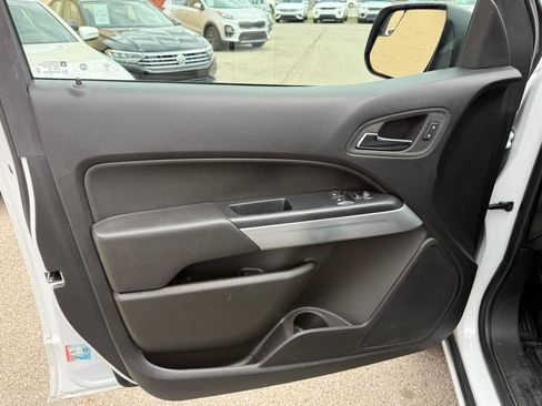 Used 2022 Chevrolet Colorado LT w/ Fleet Safety Package image 26