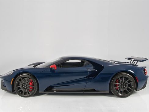Used 2020 Ford GT Carbon Series RWD image 5
