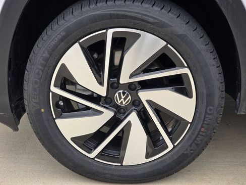 New 2026 Volkswagen Atlas SE AWD/4WD image 9
